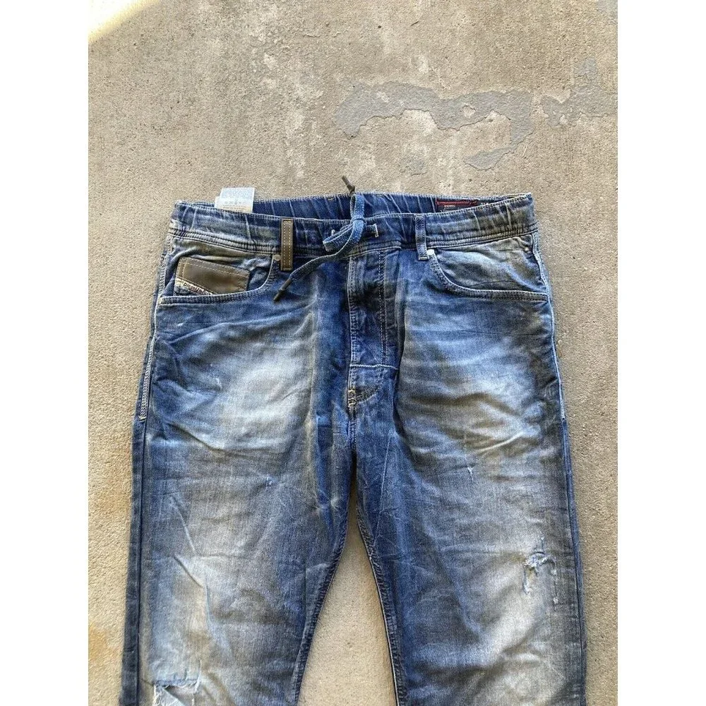 Men's DIESEL Narrot Distressed Medium Rinse Cotton Sweatpant Jeans, Size 34 - Picture 2 of 13